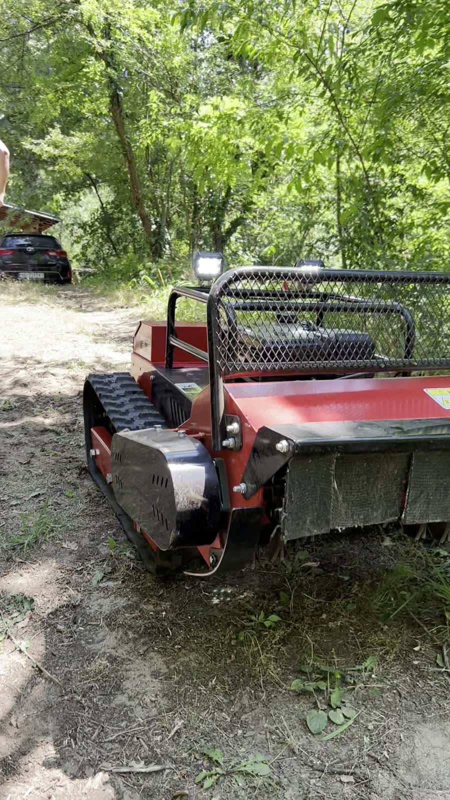Radni bubanj malčera sa lancima, izbliza